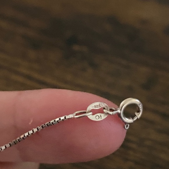 Elephant pendant with sterling silver chain - Picture 5 of 5